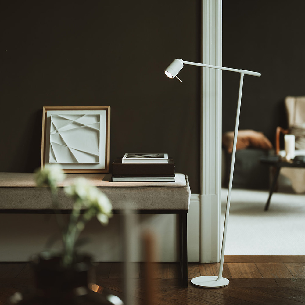 Lampadaire ONE + Floor au design minimaliste par Anton de Groof X Tonone