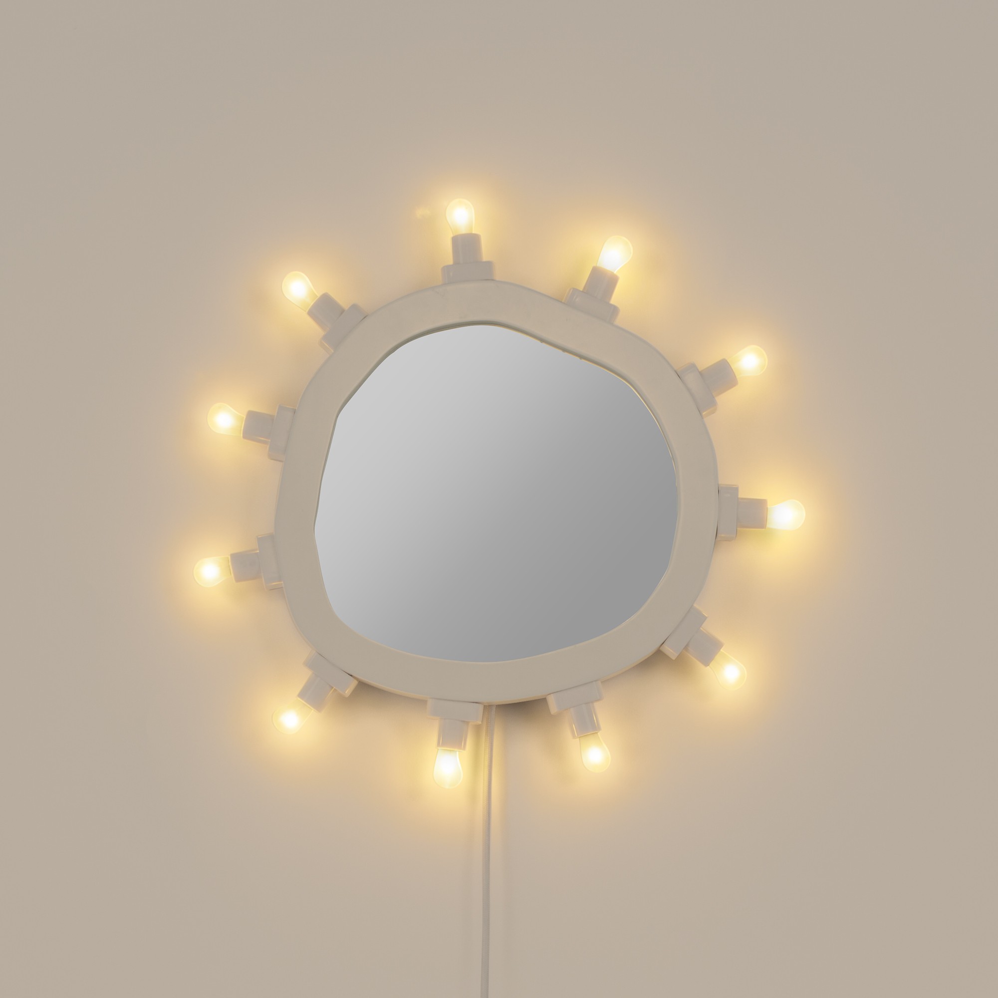 Miroir Lumineux Luminaire Small 10 sources LED par Marcantonio X Seletti