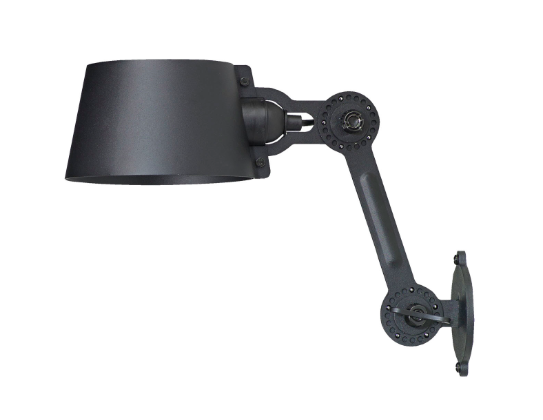 Applique Bolt M avec bras articulé au design industriel par Anton de Groof X Tonone