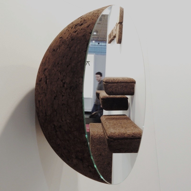 Miroir design Moon 21 cm en liège noir naturel