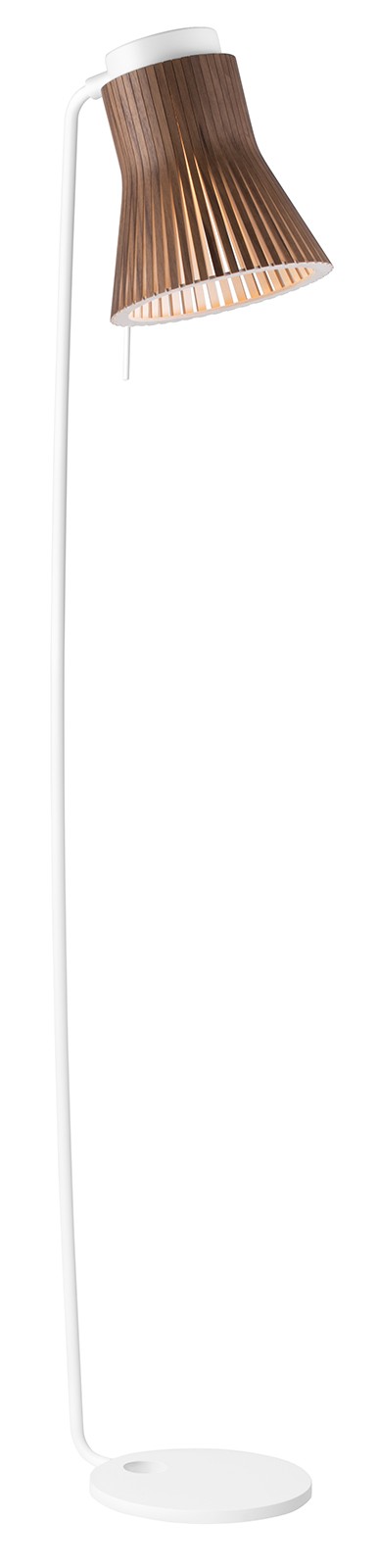 Lampadaire Petite 4610 au design scandinave en bois naturel par Seppo Koho X Secto Design