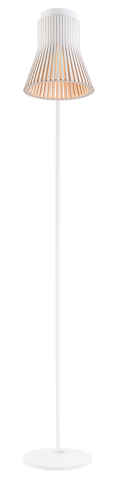 Lampadaire Petite 4610 au design scandinave en bois naturel par Seppo Koho X Secto Design