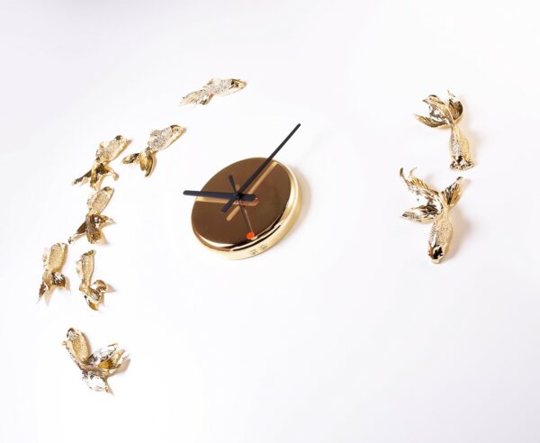 Horloge design poisson Goldfish Gold X CLOCK par Haoshi