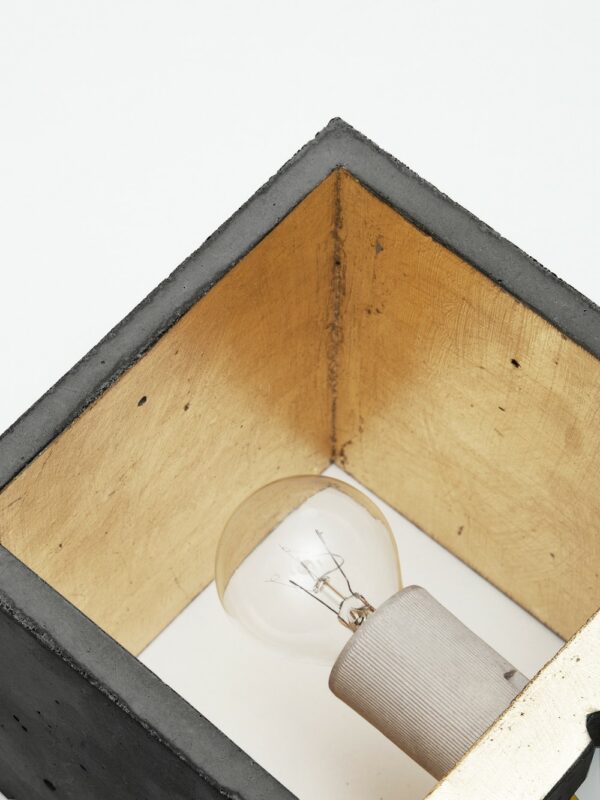 Applique Design B3 Gris Cubic au design industriel en béton par Gant Light