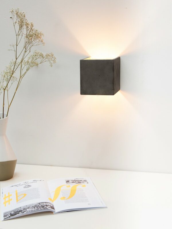 Applique Design B3 Gris Cubic au design industriel en béton par Gant Light