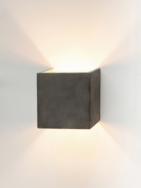 Applique Design B3 Gris Cubic au design industriel en béton par Gant Light