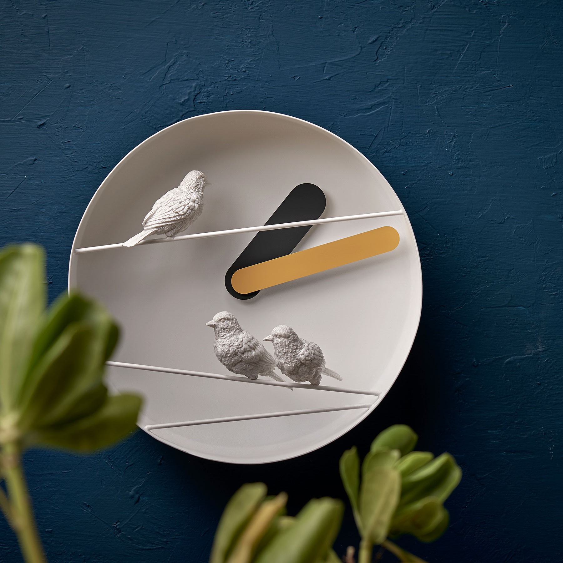 Horloge design oiseaux Sparrow X ROUND CLOCK par le studio Haoshi