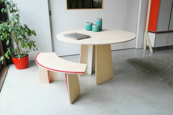 Table design Ring table au style scandinave et moderne par Rform