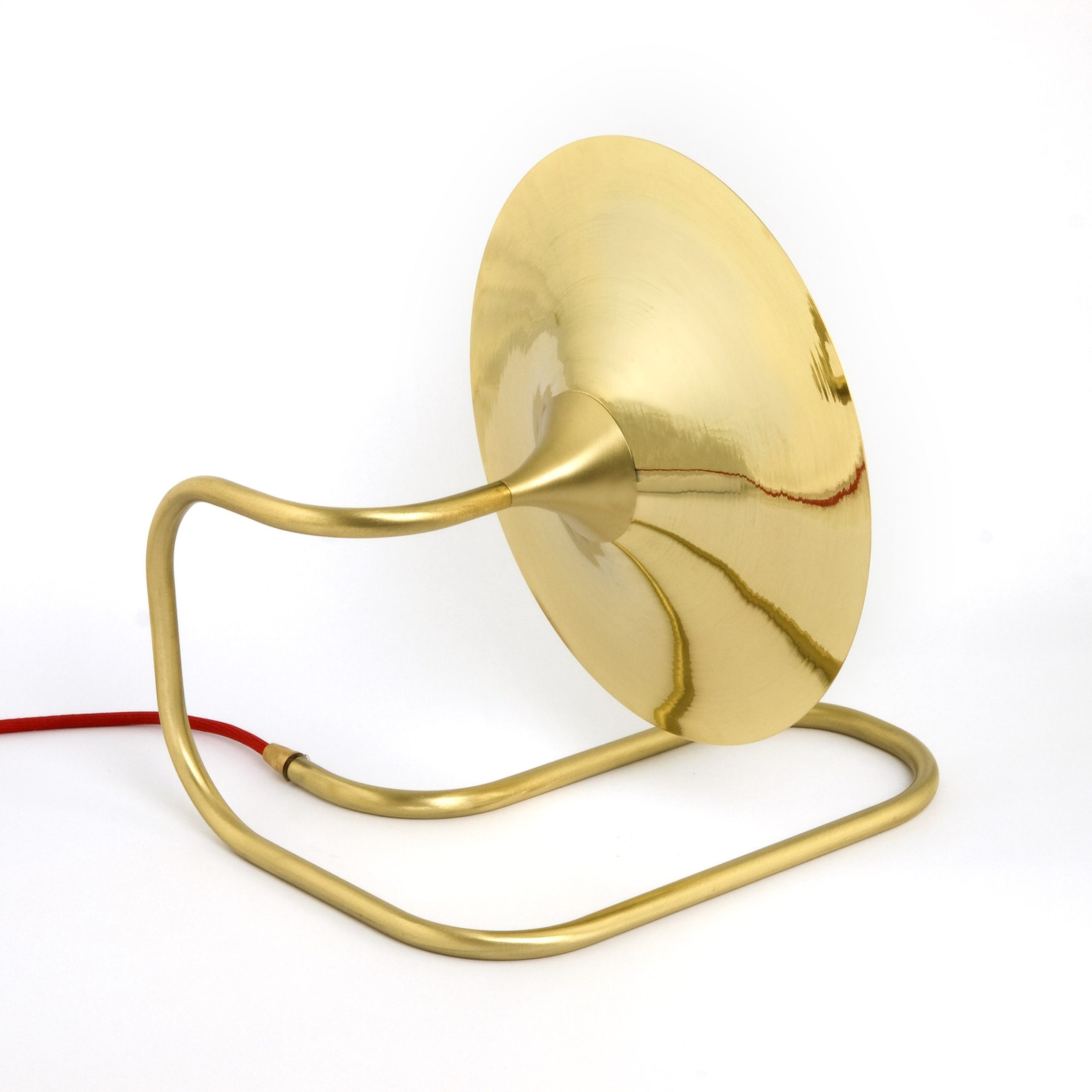 Lampe à poser / Applique Turbaya en laiton en forme de gramophone au design chic et élégant 