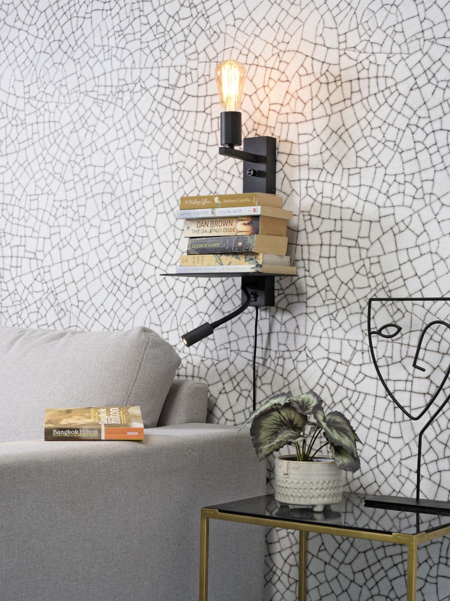 Applique murale étagère Florence avec chargeur USB et liseuse en métal au design naturel par It's About Romi