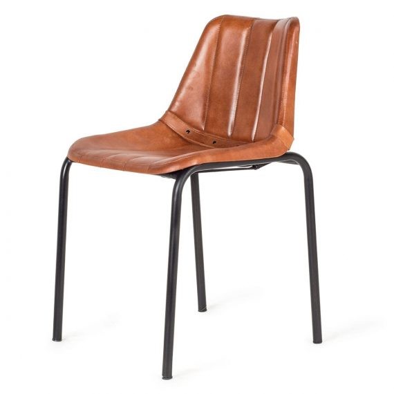 Chaise au design vintage en cuir marron avec une structure métallique et un siège en cuir renforcé