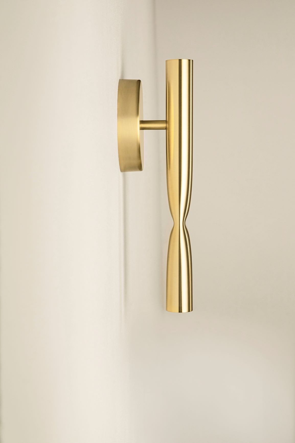 Applique métallique LED Flow par Estiluz