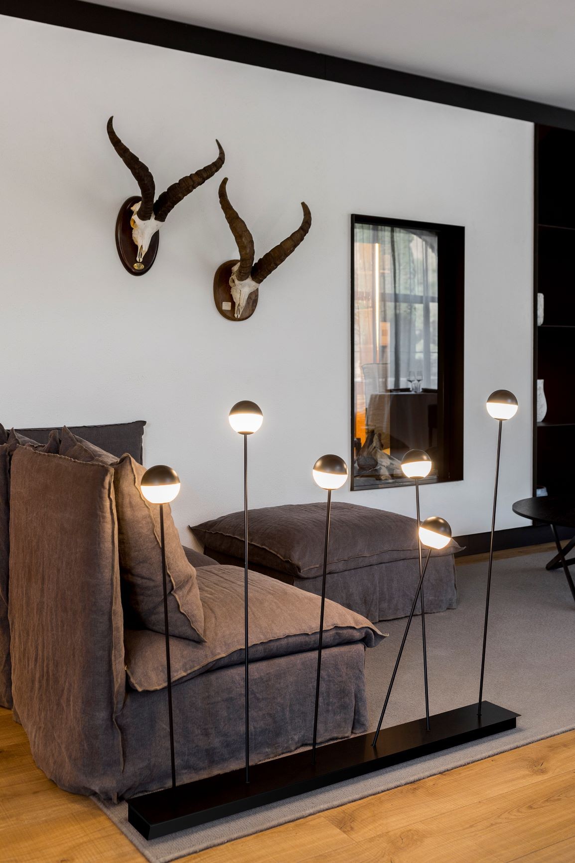 Lampadaire 6 bulles LED en verre et métal - Alfi par Estiluz