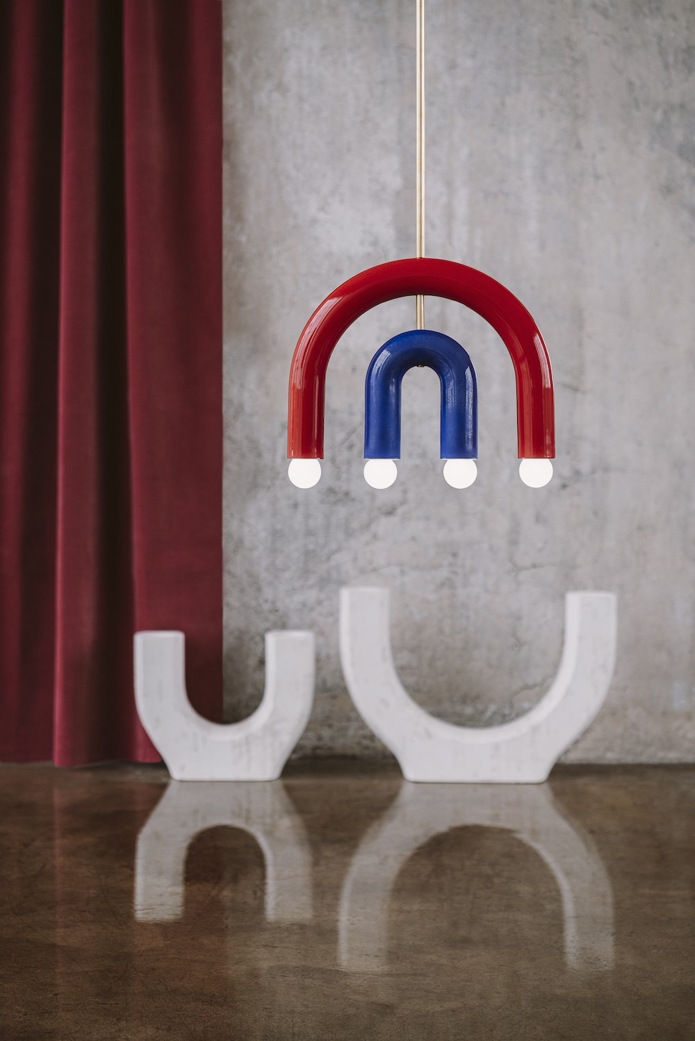 Suspension TRN light C1 en céramique et laiton par Magda Jurek