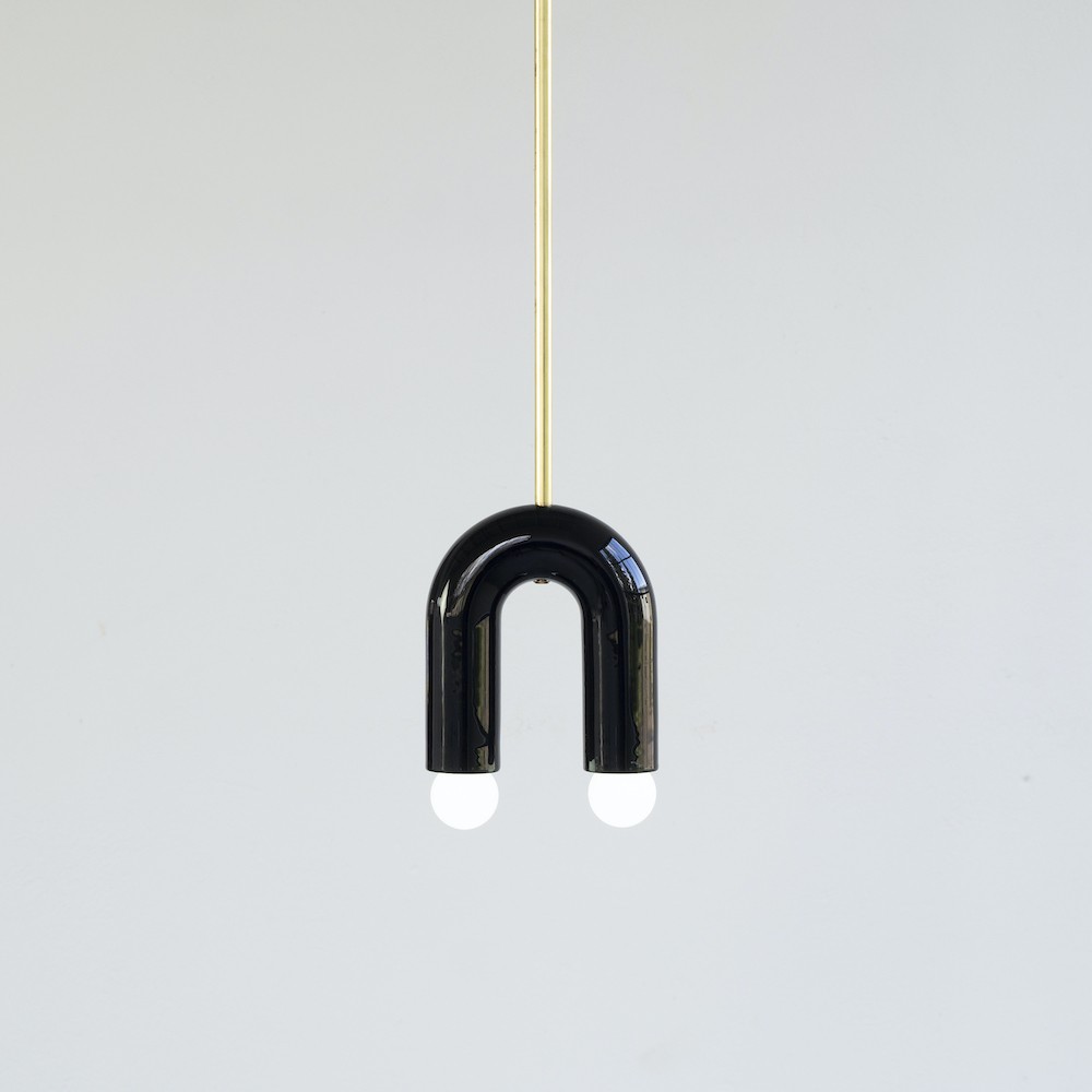 Suspension TRN light A1 en céramique et laiton par Magda Jurek