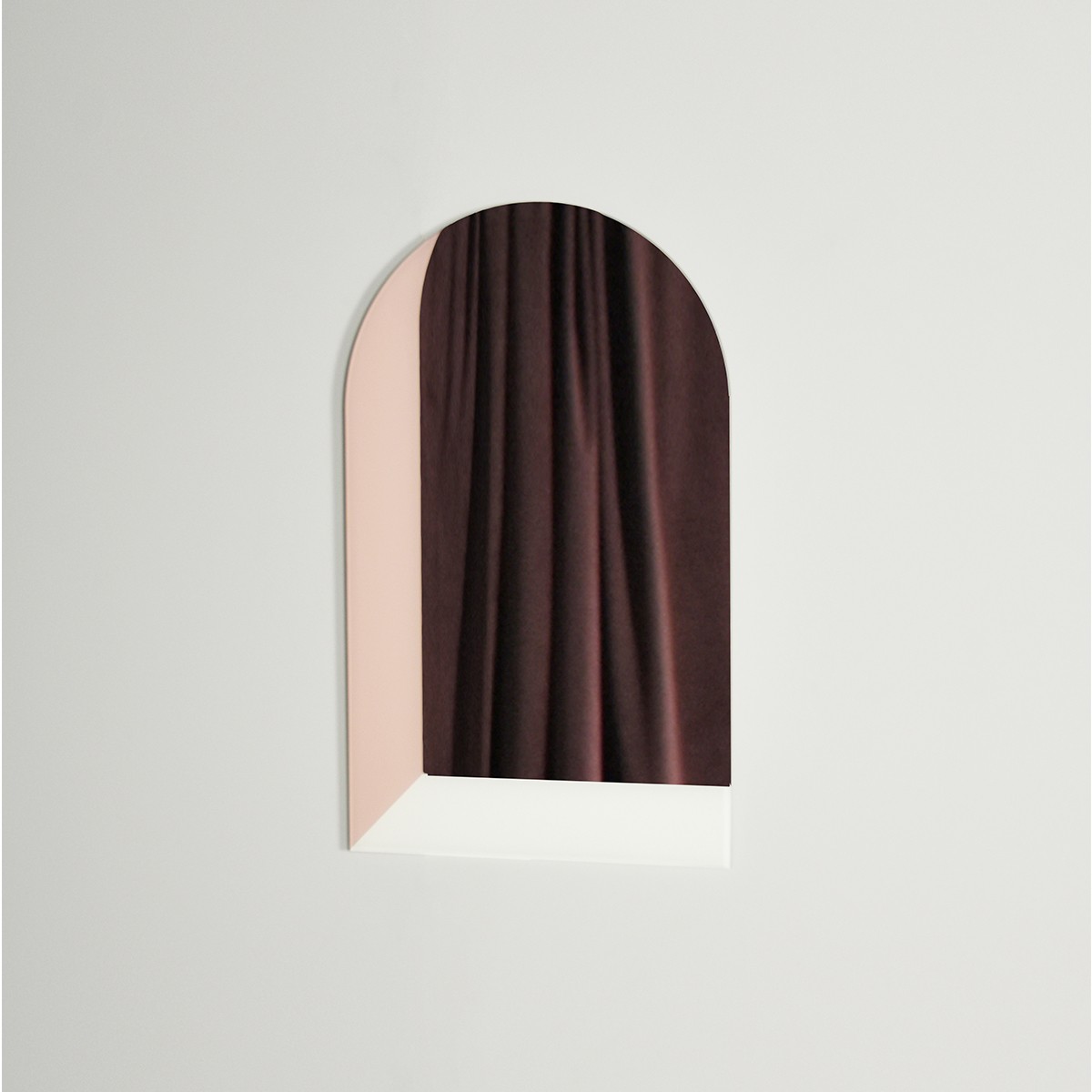 Miroir Linna en forme de fenêtre par Emanuele Pizzolorusso  x Eno studio