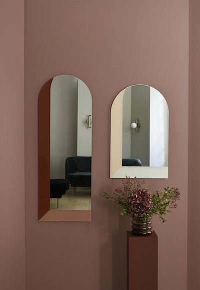 Miroir Linna en forme de fenêtre par Emanuele Pizzolorusso  x Eno studio