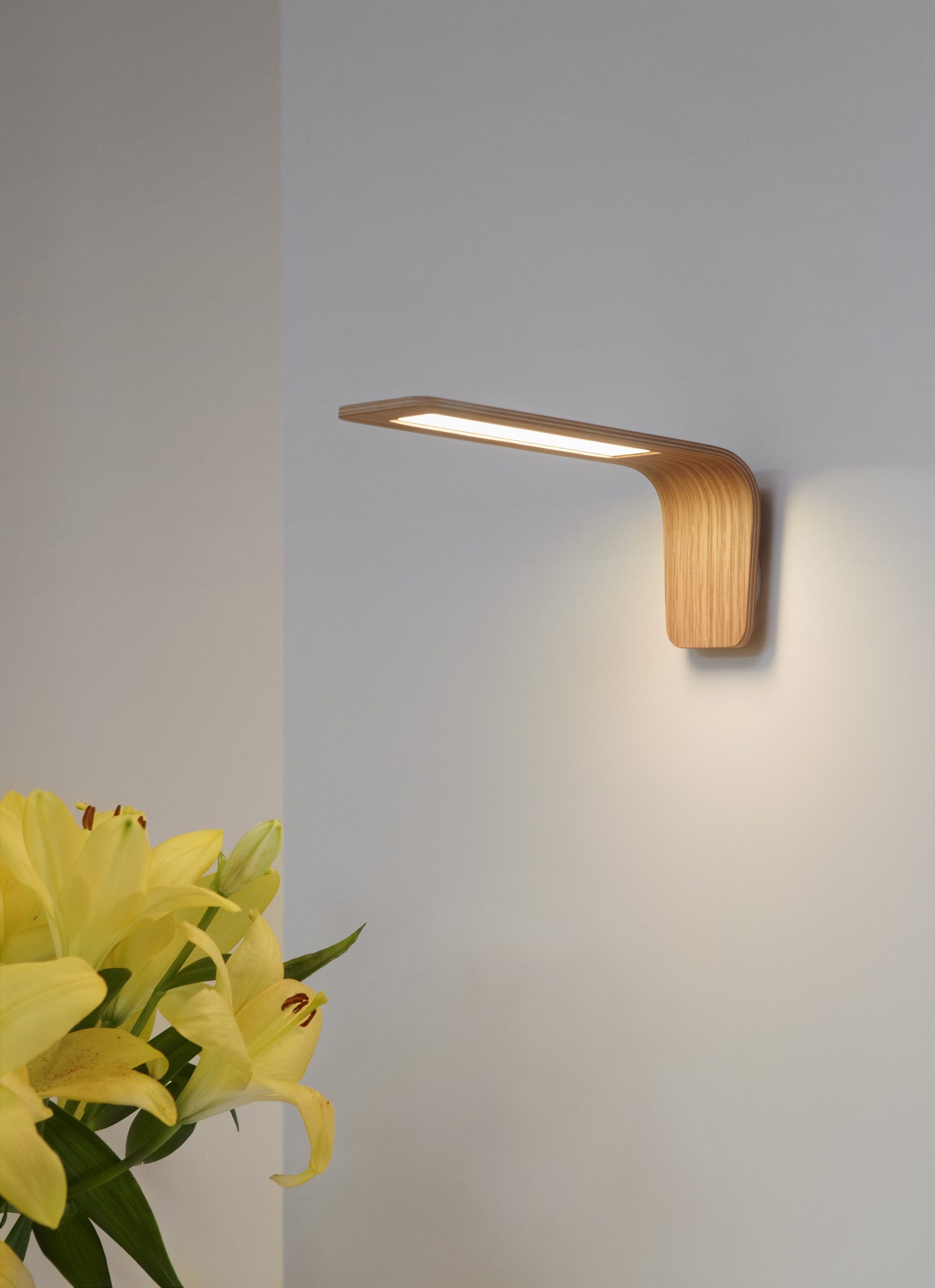 Applique murale en bois Led Butterfly 1 au design scandinave et minimaliste