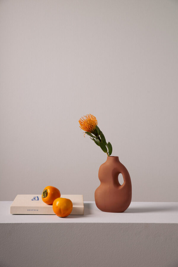 Vase Aura II en céramique par Julia Jessen x Schneid Lighting