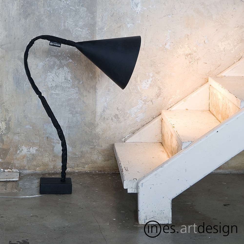 Lampadaire Flower lavagna avec effet tableau noir personnalisable