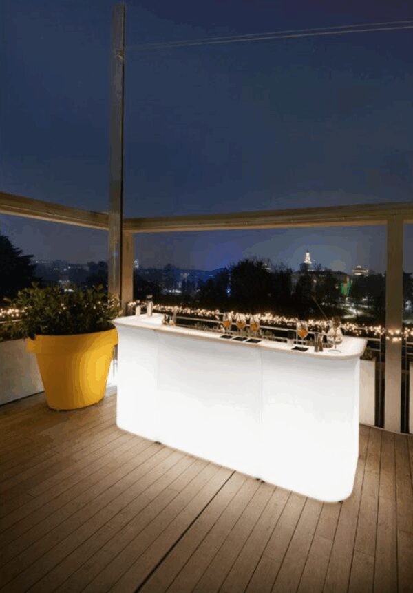 Bar lumineux Break Corner en polyéthylène par SLIDE Studio