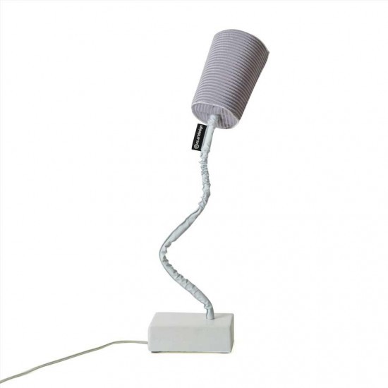 Lampe à poser contemporaine Paint T stripe en laine au design moderne et original