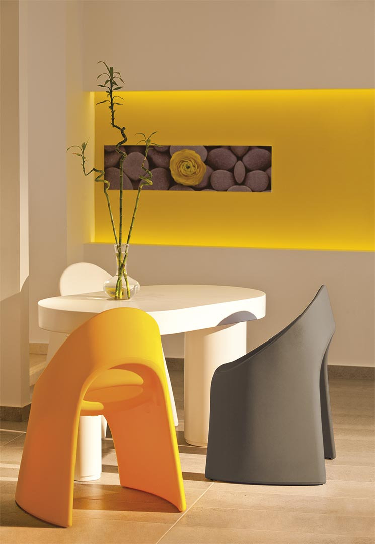 Chaise Amélie en polyéthylène par Italo Pertichini x SLIDE Studio