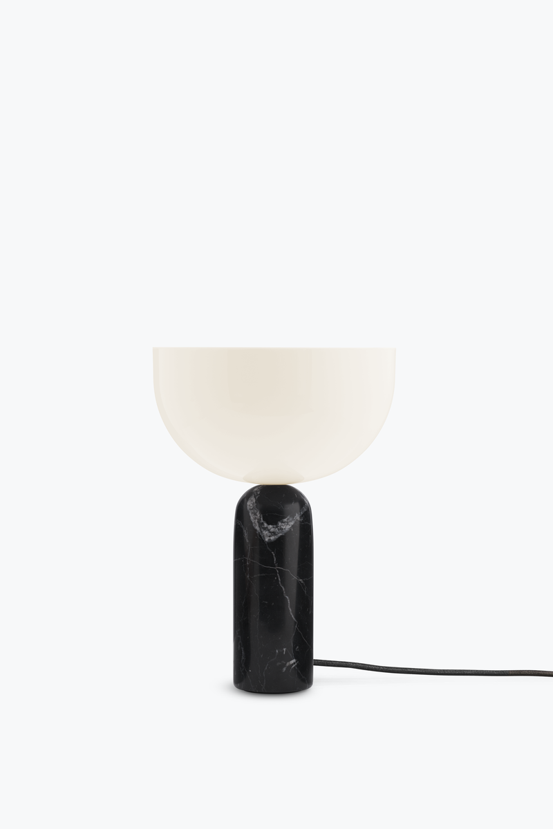 Lampe a poser Kizu en marbre par Lars Tornøe x New Works