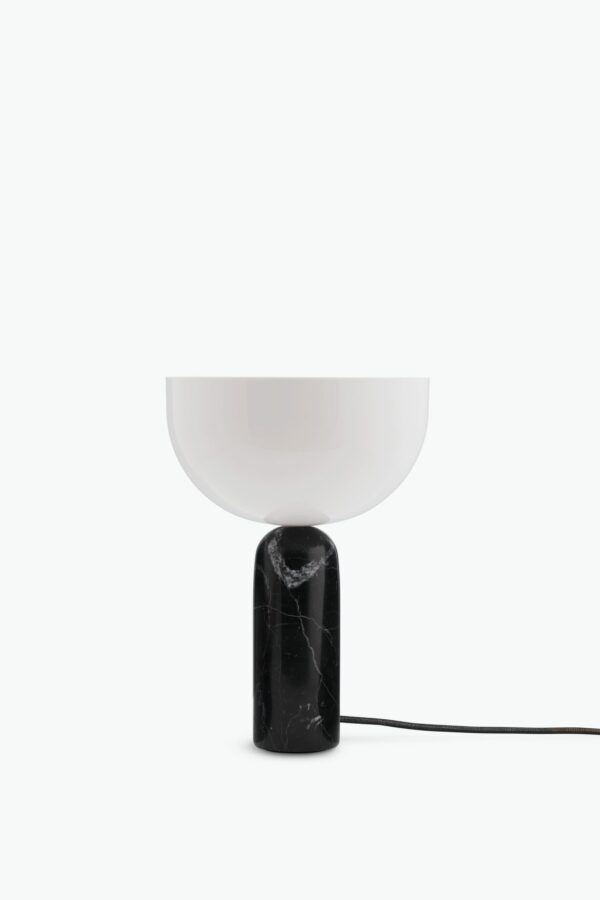Lampe a poser Kizu en marbre par Lars Tornøe x New Works