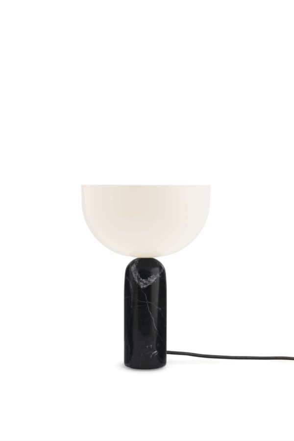 Lampe a poser Kizu en marbre par Lars Tornøe x New Works