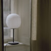 Lampe a poser Lantern 2 en verre par Anderssen & Voll x New Works