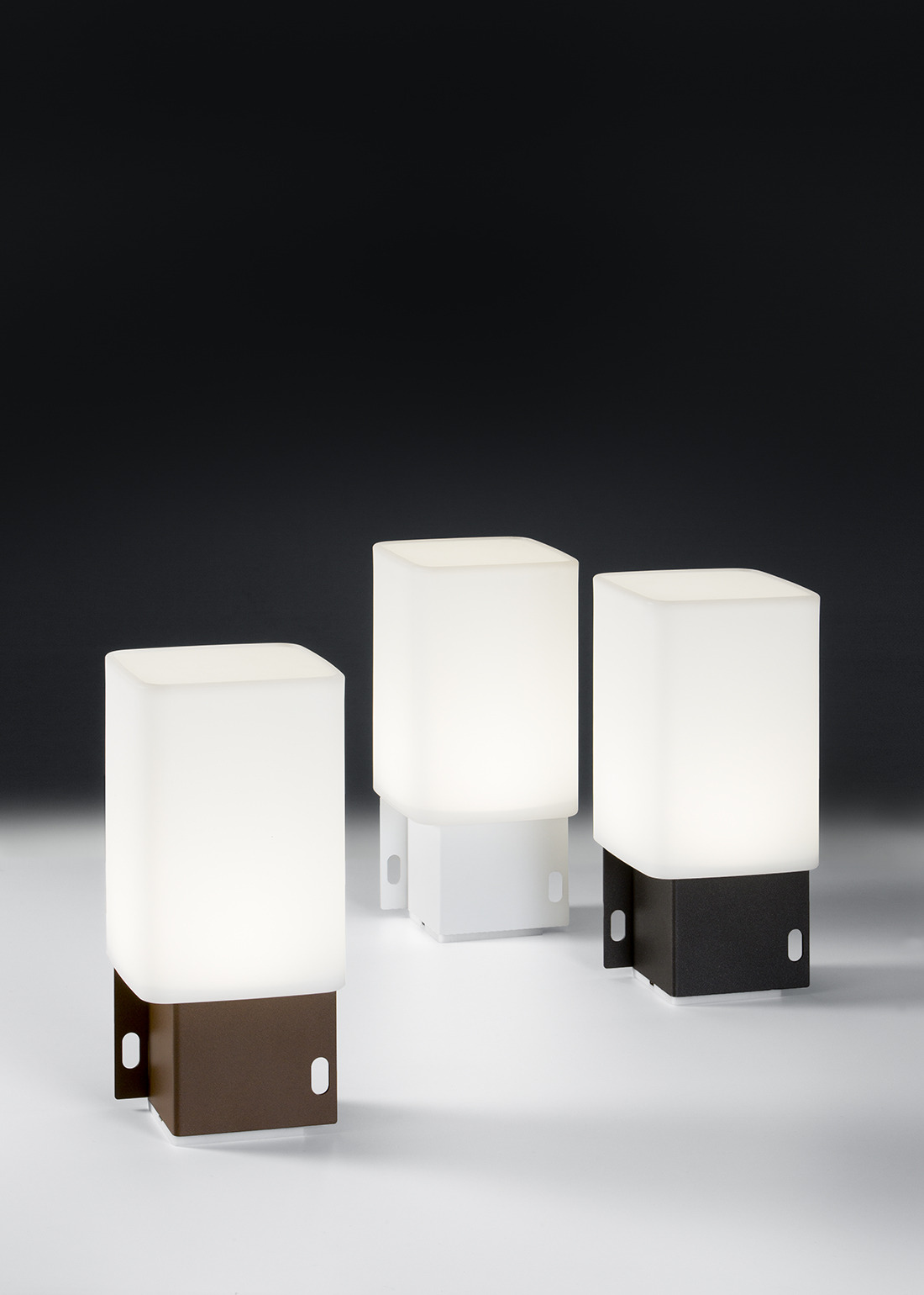 Lampe à poser Cuadrat par Josep Novell & Ernest Perera x Alma Light