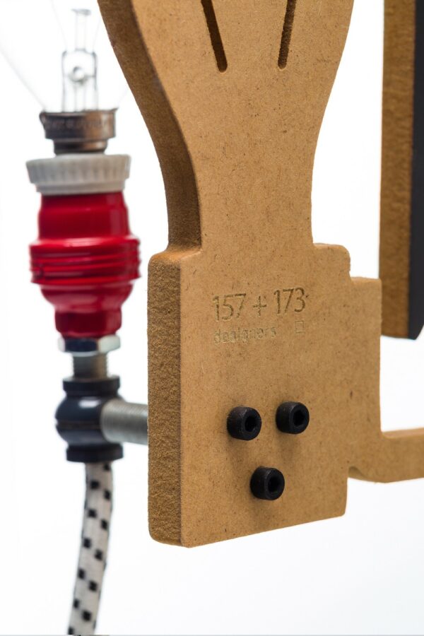 Lampe à poser 2D industriel 2 en bois