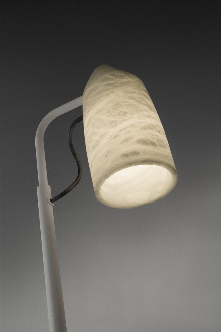 Lampadaire Paros Alabaster par Josep Novell & Ernest Perera x Alma Light