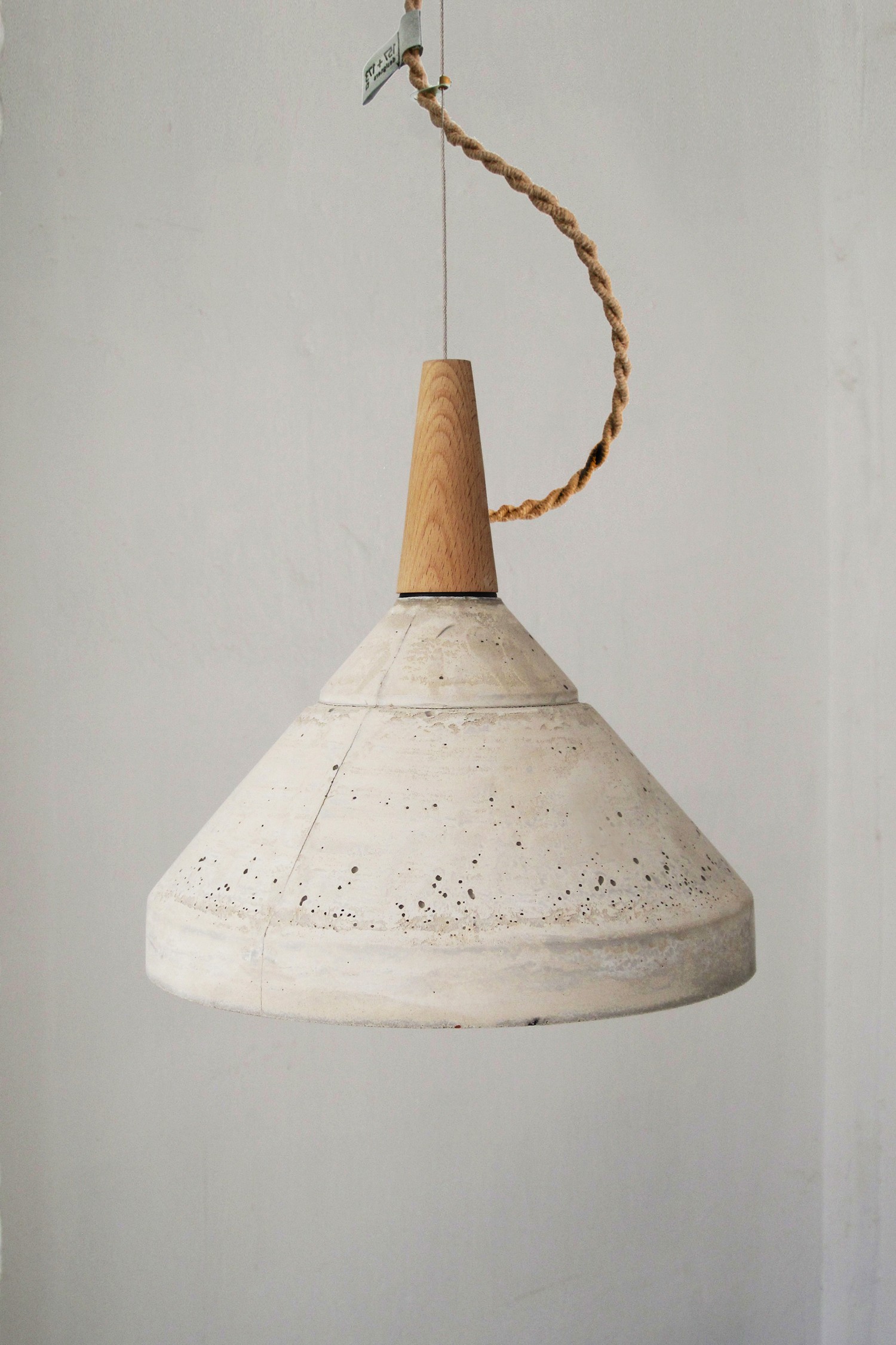 Suspension en béton et bois design Concrete lamp