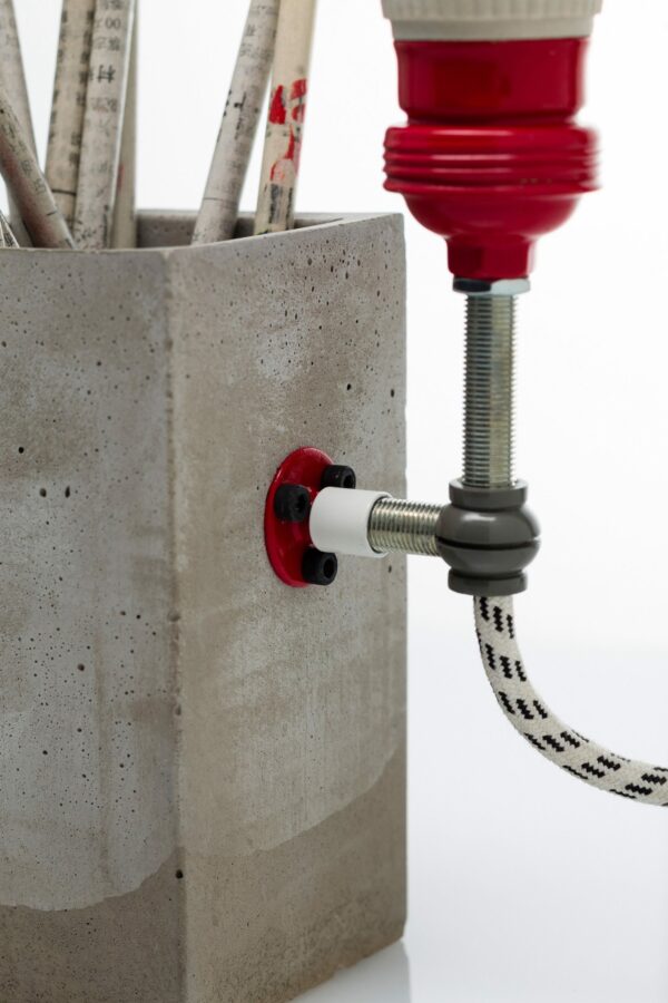 Lampe à poser / Porte-stylos Concrete Big industriel en béton