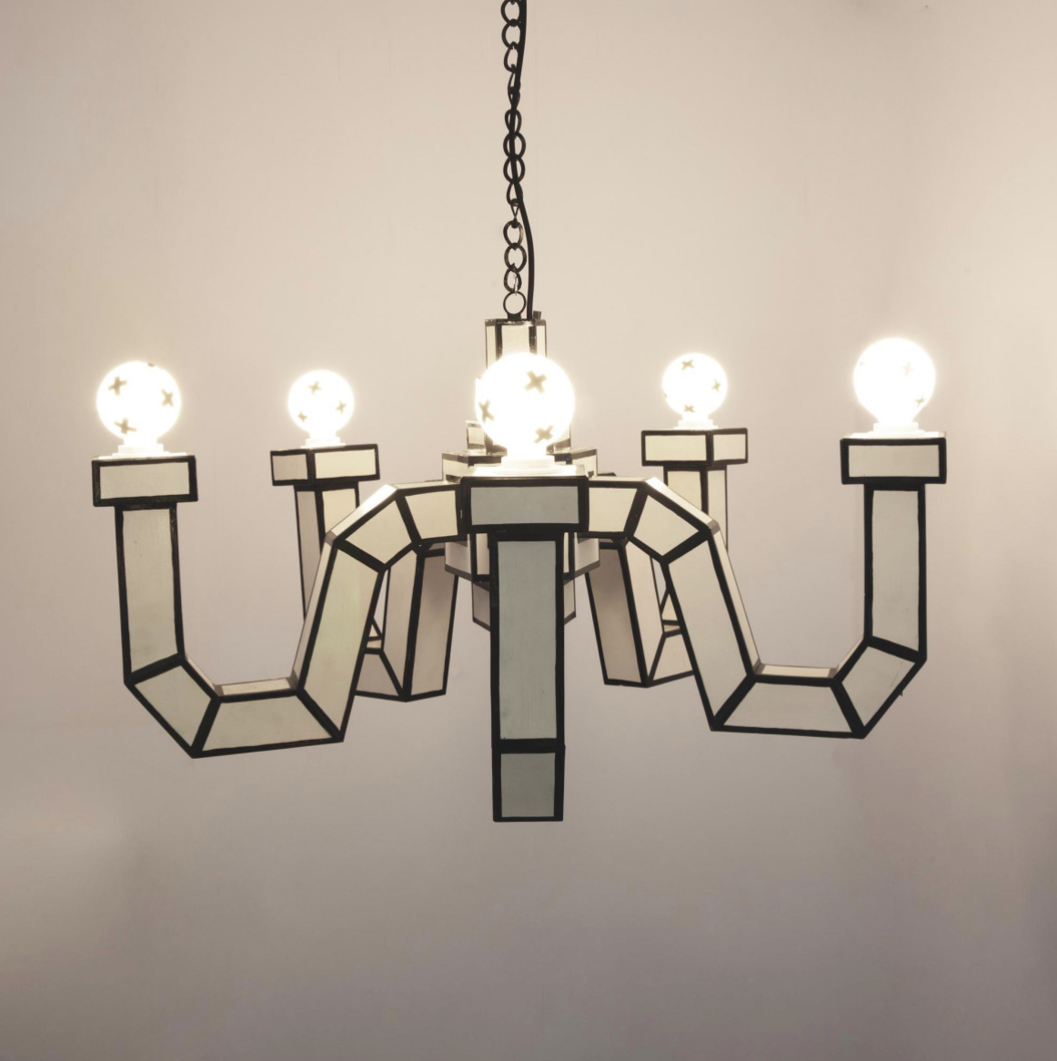Chandelier Cut & Paste en carton 100% recyclé par Annebet Philips x Seletti