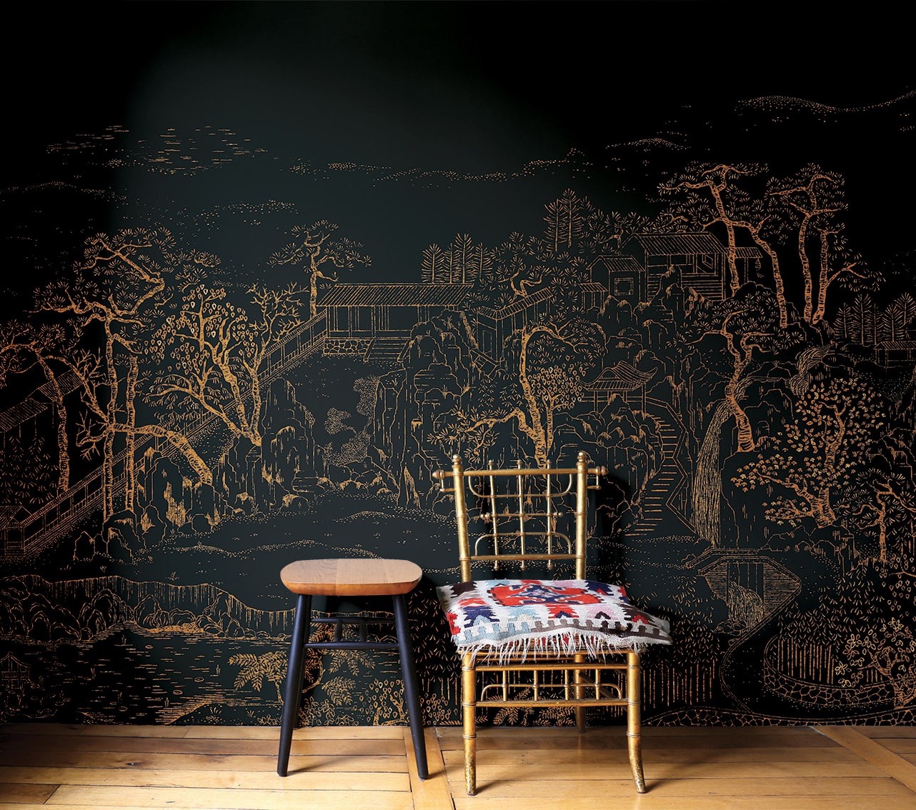 Papier peint design intissé Coromandel au style asiatique prêt-à-poser by Frédéric Bonnin