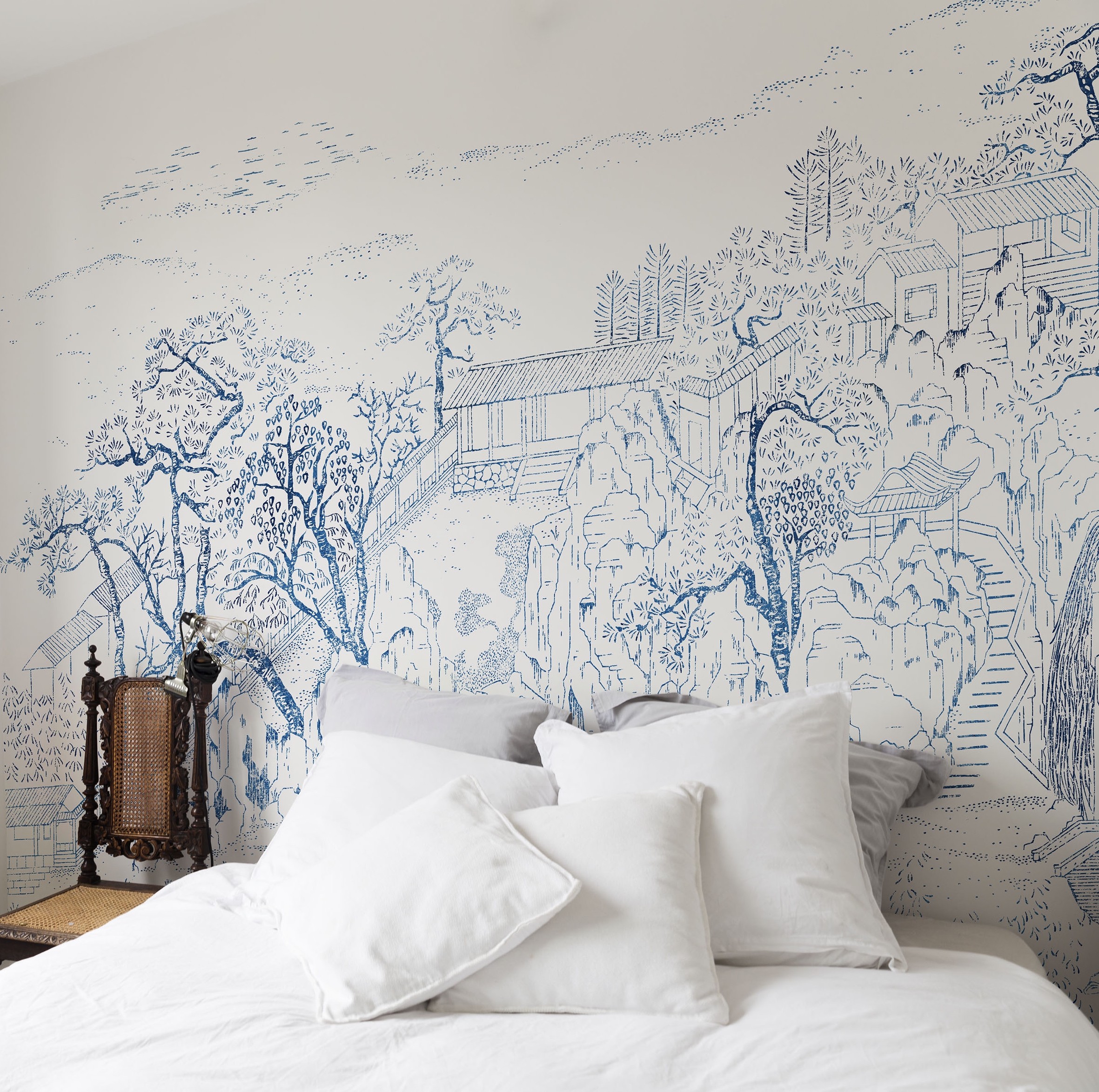 Papier peint design intissé Coromandel Indigo prêt-à-poser by Frédéric Bonnin