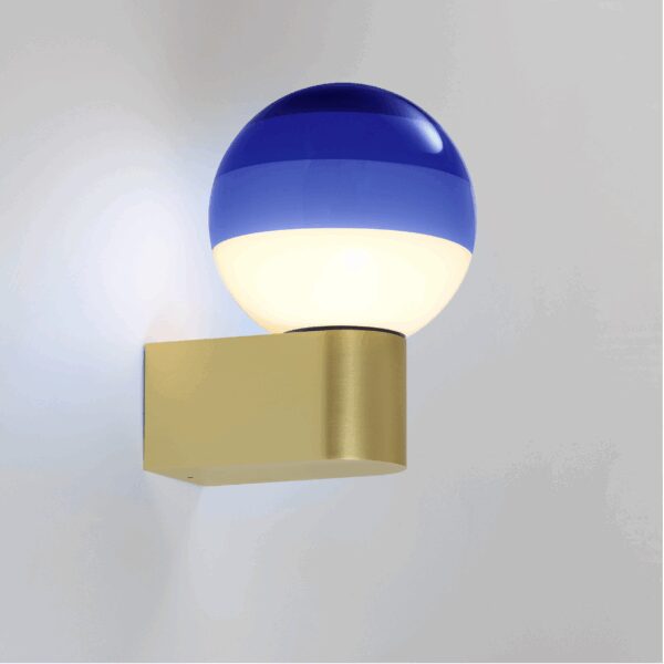 Applique murale Dipping Light A1-13 en laiton brossé par Jordi Canudas - Marset