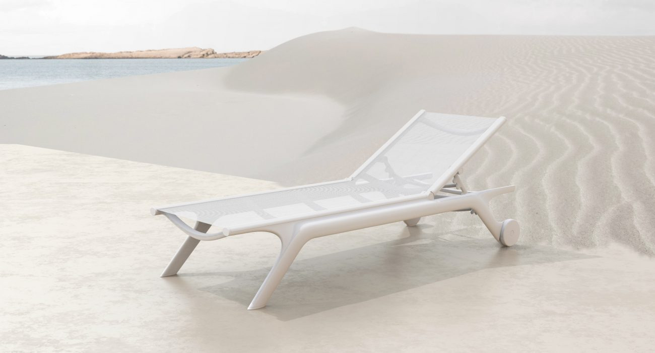 Chaise longue Africa en polypropylène au design contemporain par Eugeni Quitllet x Vondom