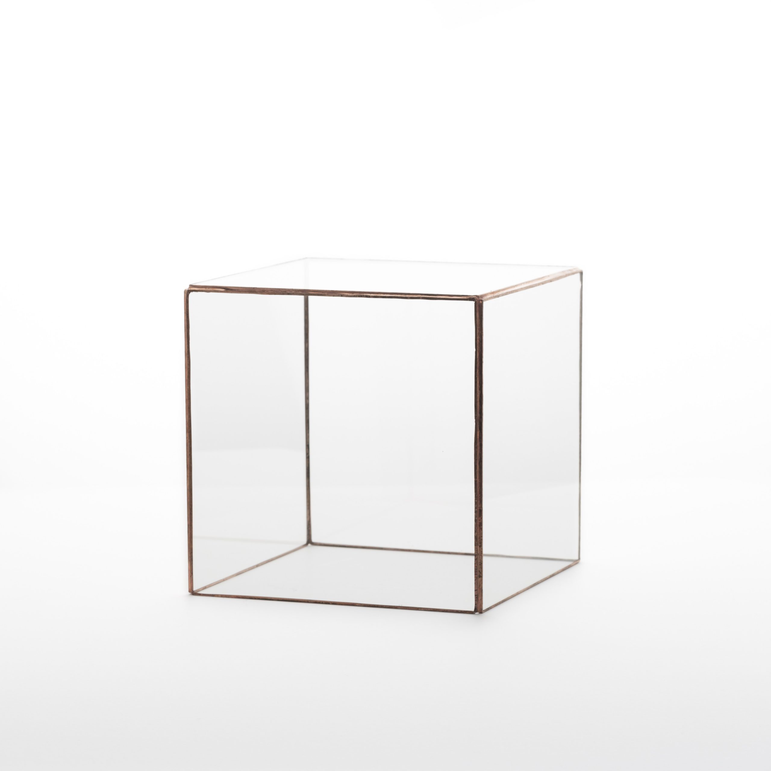 Cube de décoration géométrique Stolp au design minimaliste et vintage