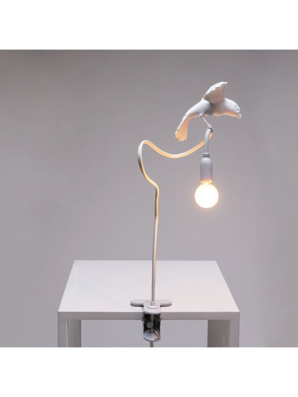 Lampe à pince Sparrow Cruising en forme d'oiseau en résine par Marcantonio x Seletti
