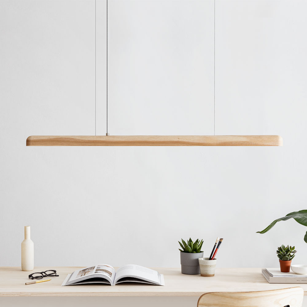 Suspension Nyx LED en bois au design scandinave par IUMI Design