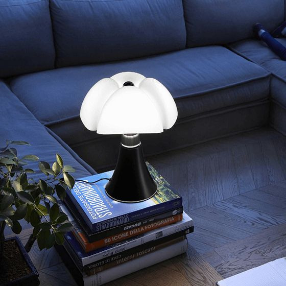 Lampe à poser Mini Pipistrello H35 cm par Gae Aulenti x Martinelli Luce
