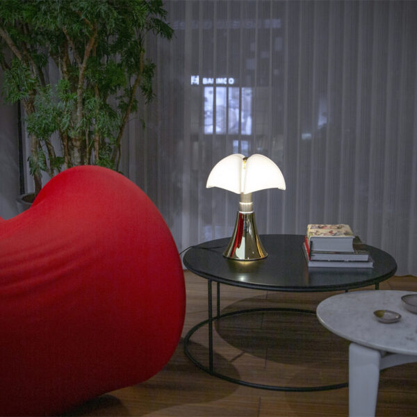 Lampe à poser Mini Pipistrello H35 cm par Gae Aulenti x Martinelli Luce