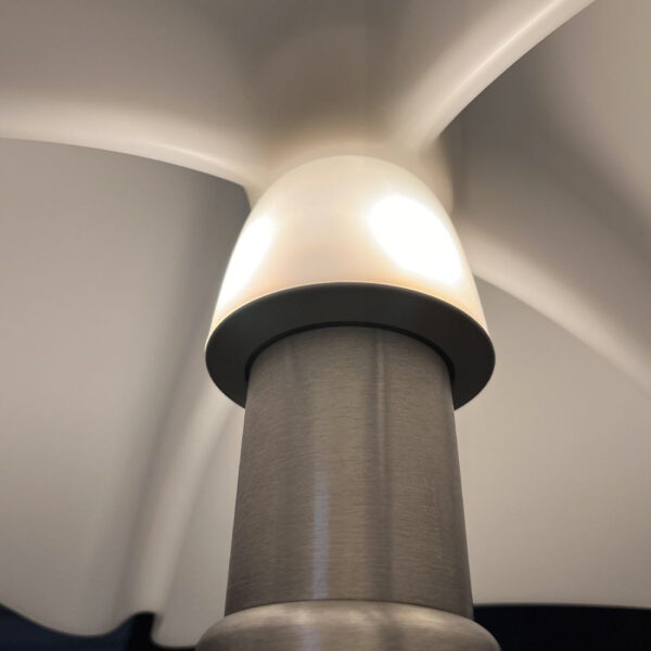 Lampe à poser Medium Pipistrello H50 cm par Gae Aulenti x Martinelli Luce