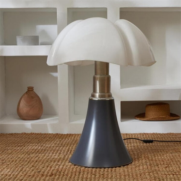 Lampe à poser Pipistrello H66 cm par Gae Aulenti x Martinelli Luce