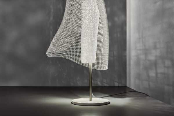 Lampe à poser Clara par Arturo Álvarez x A-emotional light