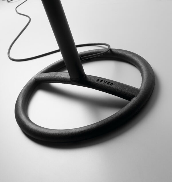 Lampadaire extérieur Fora P en fibre synthétique par Alex Fernández Camps & Gonzalo Milà x Bover